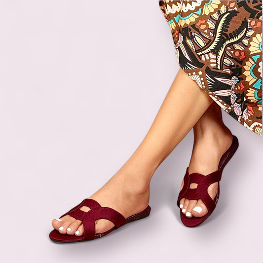 SHEIN Women Hollow-Out Flat Slippers (Burgundy)