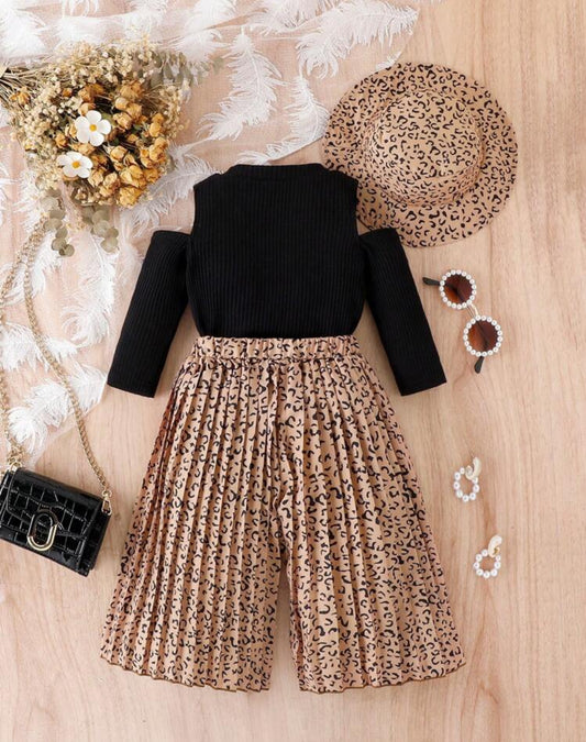 SHEIN Baby Girls Cold Shoulder Tee And Leopard Print Pleated Skirt(2pc + Hat)