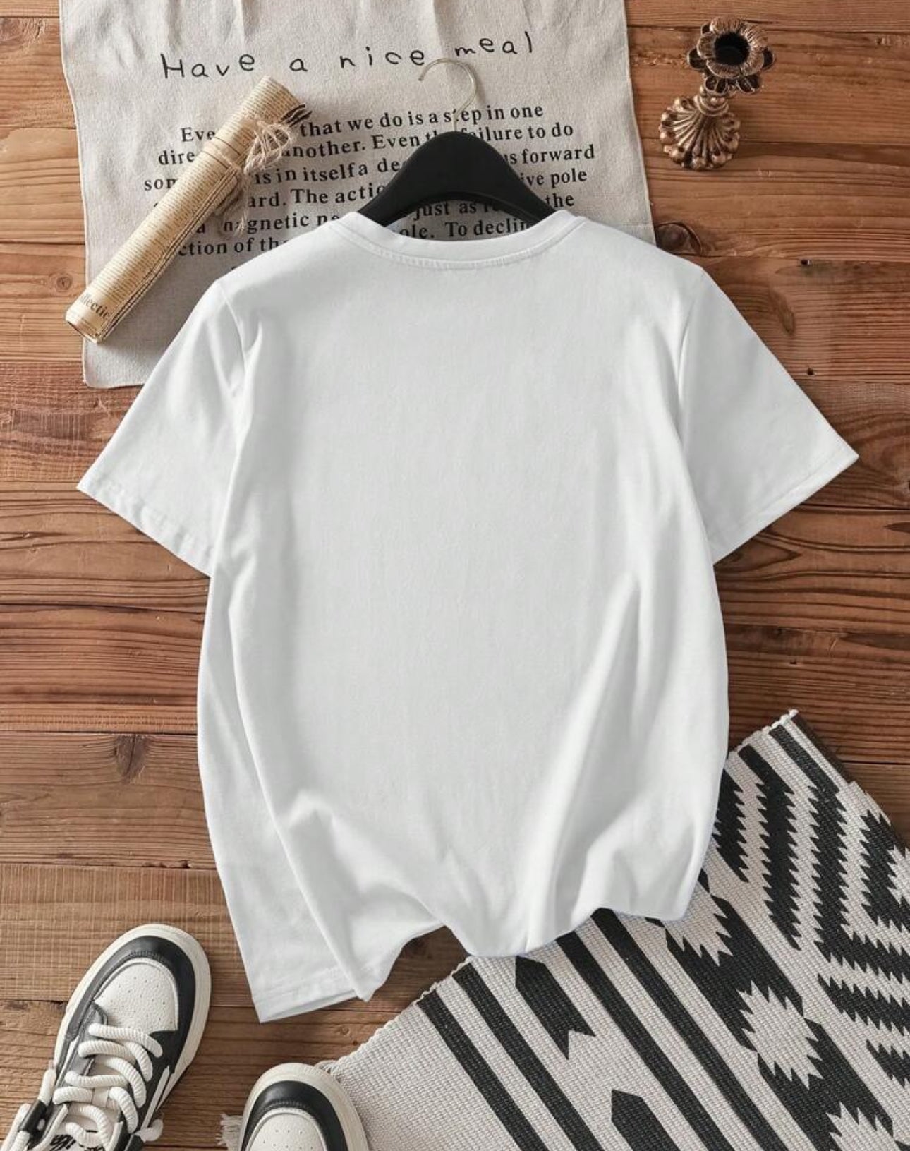 Shein Ez Wear Casual Minimalist Bear Print Round Neck T shirt (White)