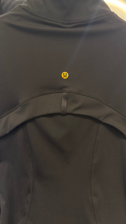 Lululemon Full Sleeve Body Fitted Jacket-Black