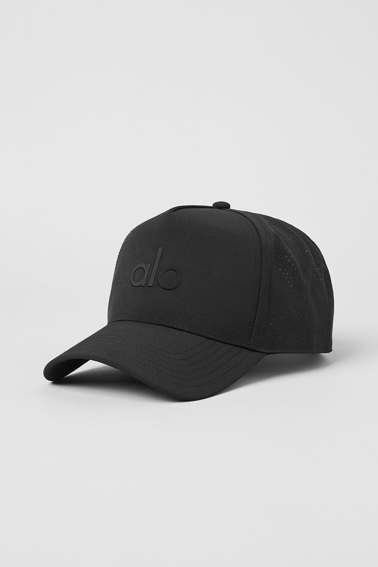 Alo Performance district trucker Hat