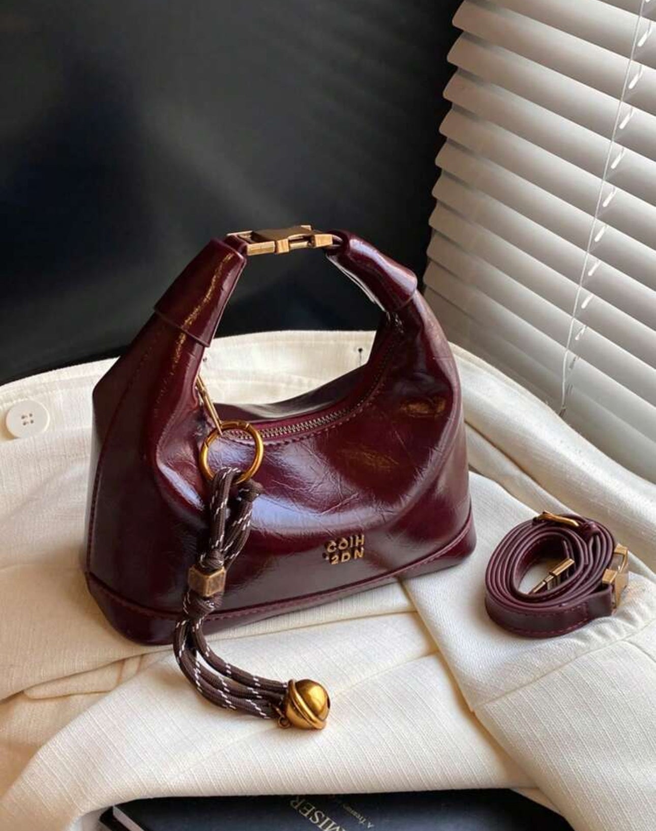 SHEIN Faux Skin woven PU leather Burgundy Bag