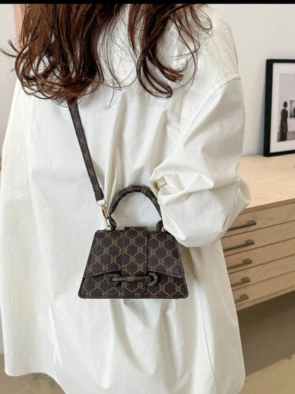 SHEIN This Year Popular Super Texture Lipstick Bag Coffe Brown