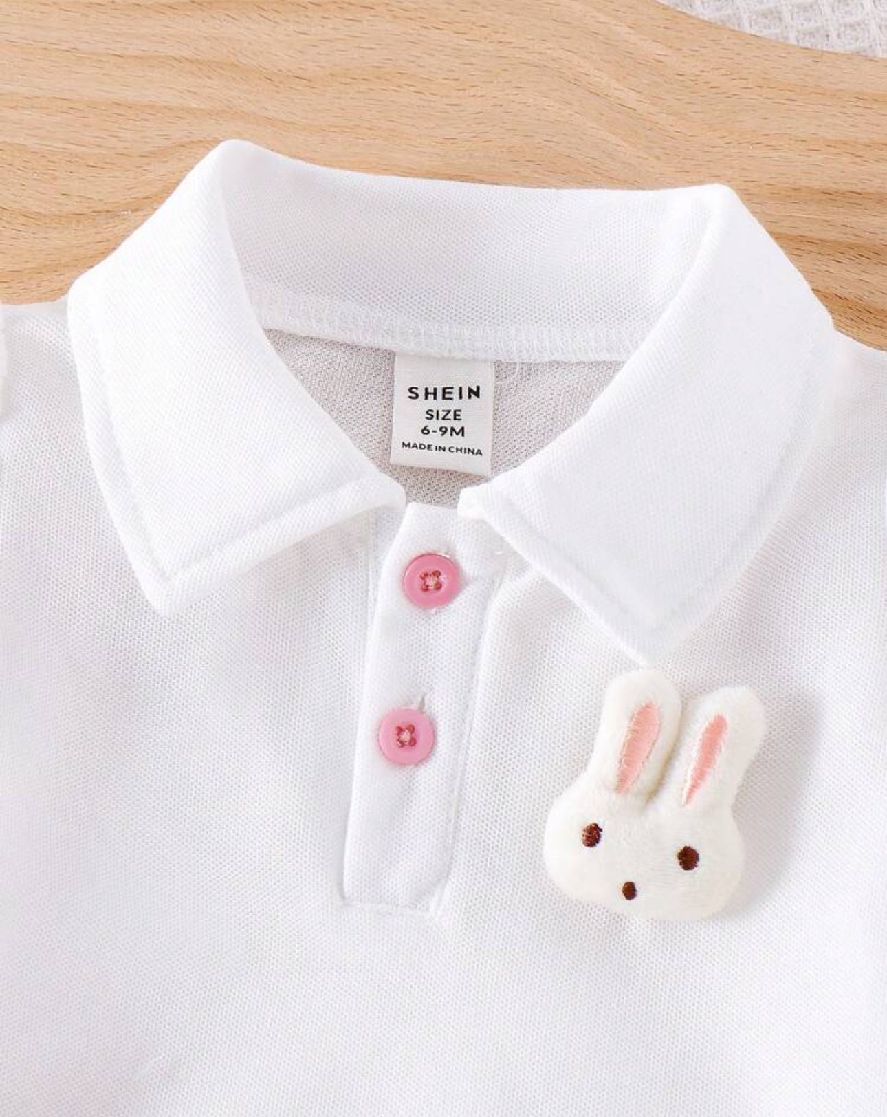 SHEIN Baby Girls White Short Sleeve Tee And Stylish Bib Over
