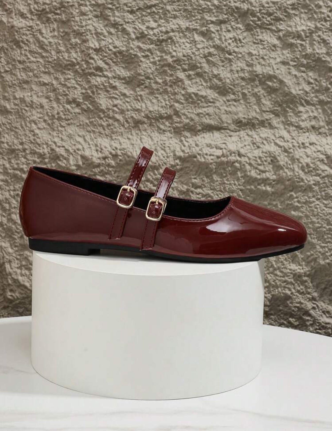 SHEIN Trending Red buckle Flat Shoes