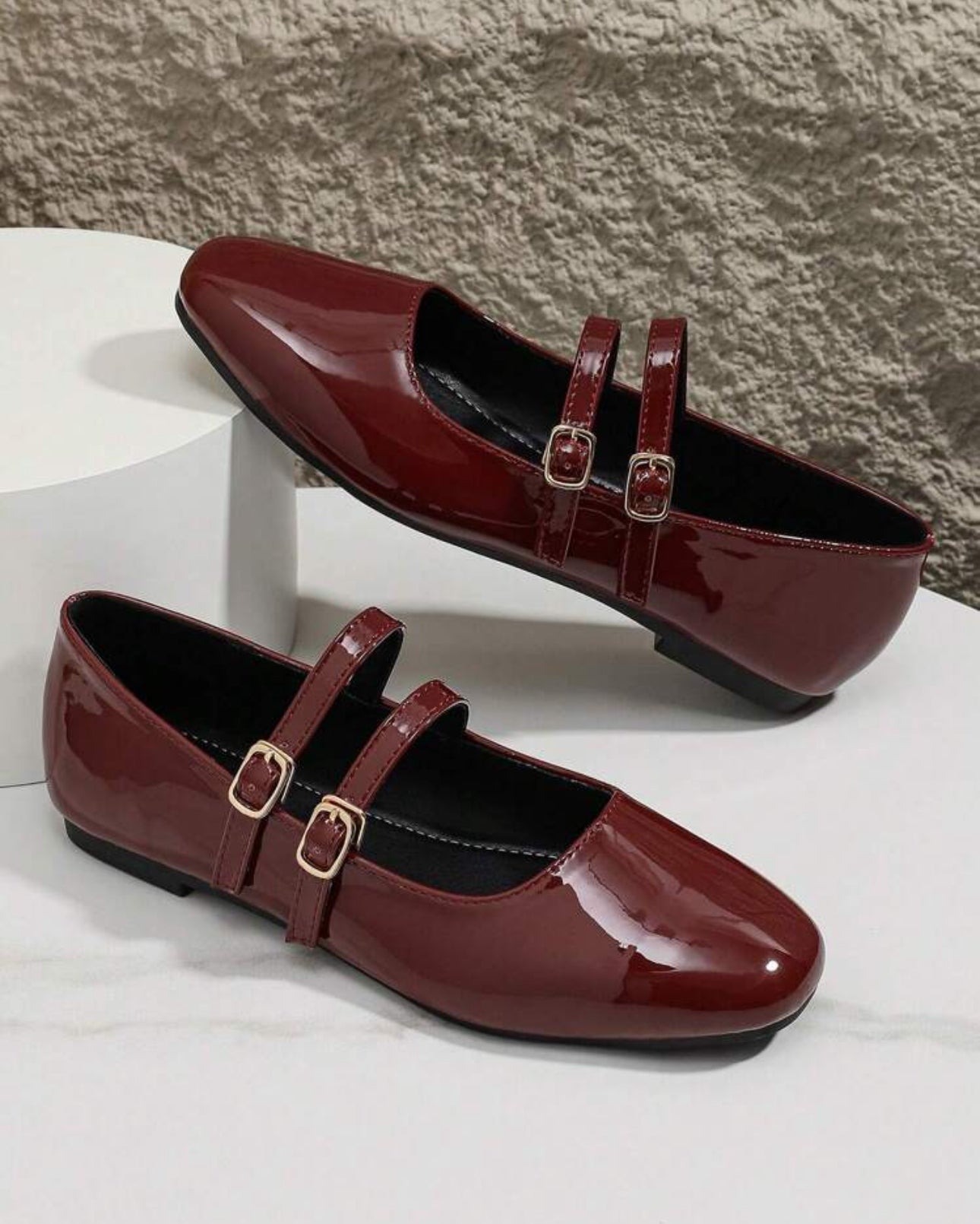 SHEIN Trending Red buckle Flat Shoes