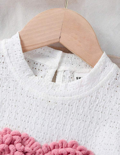 SHEIN Baby Girls Hollow Heart Patteren T shirt