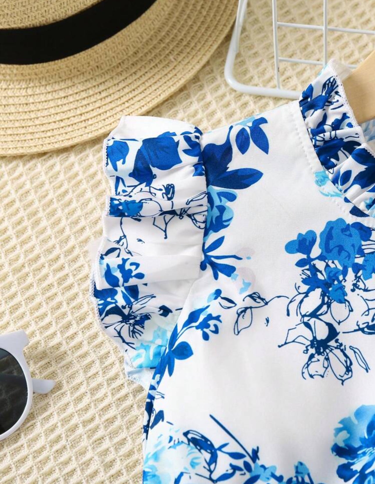 SHEIN Young Girls Floral Print uffle Trim Blouse & Pant Set