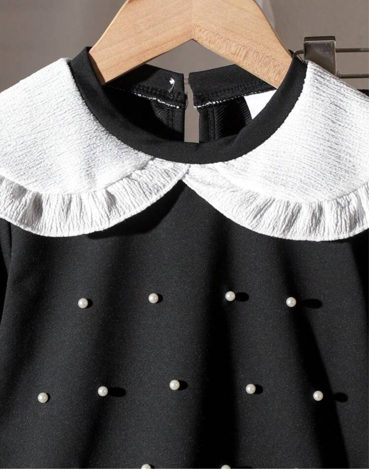 SHEIN Young Girls Peter Pan collar Pearl Décor Long Sleeve