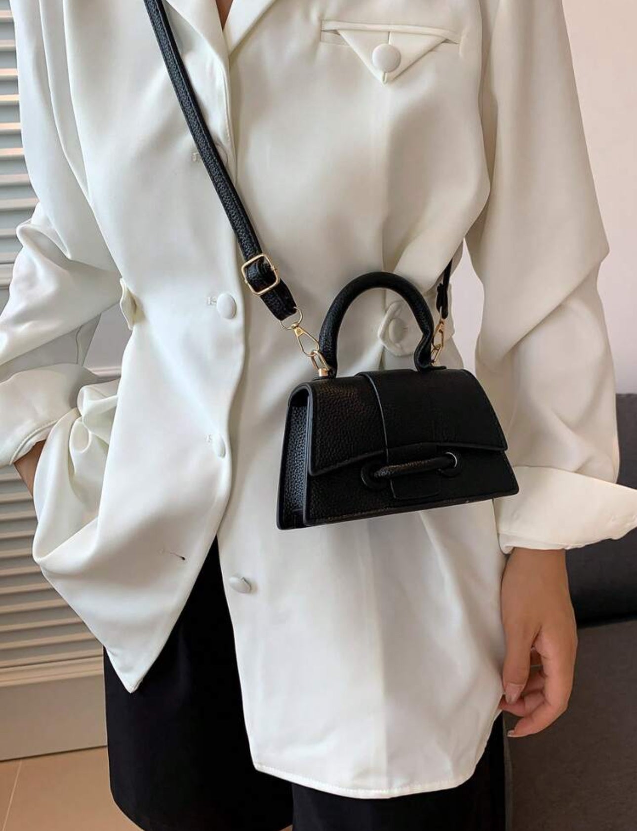 SHEIN This Year Popular Super Texture Lipstick Bag Black