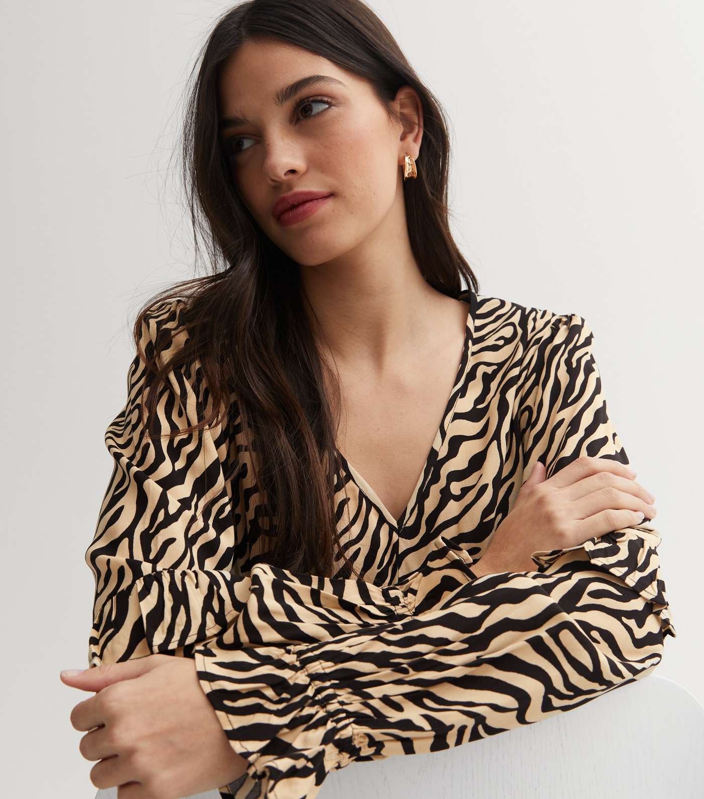 New Look Off White Zebra Print Frill V Neck Peplum Top