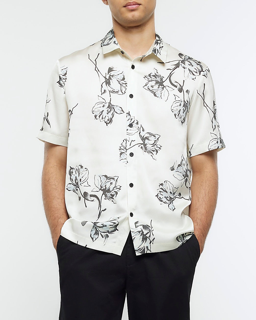 River Island Cream regular fit floral short sleeve shirt (UK size)