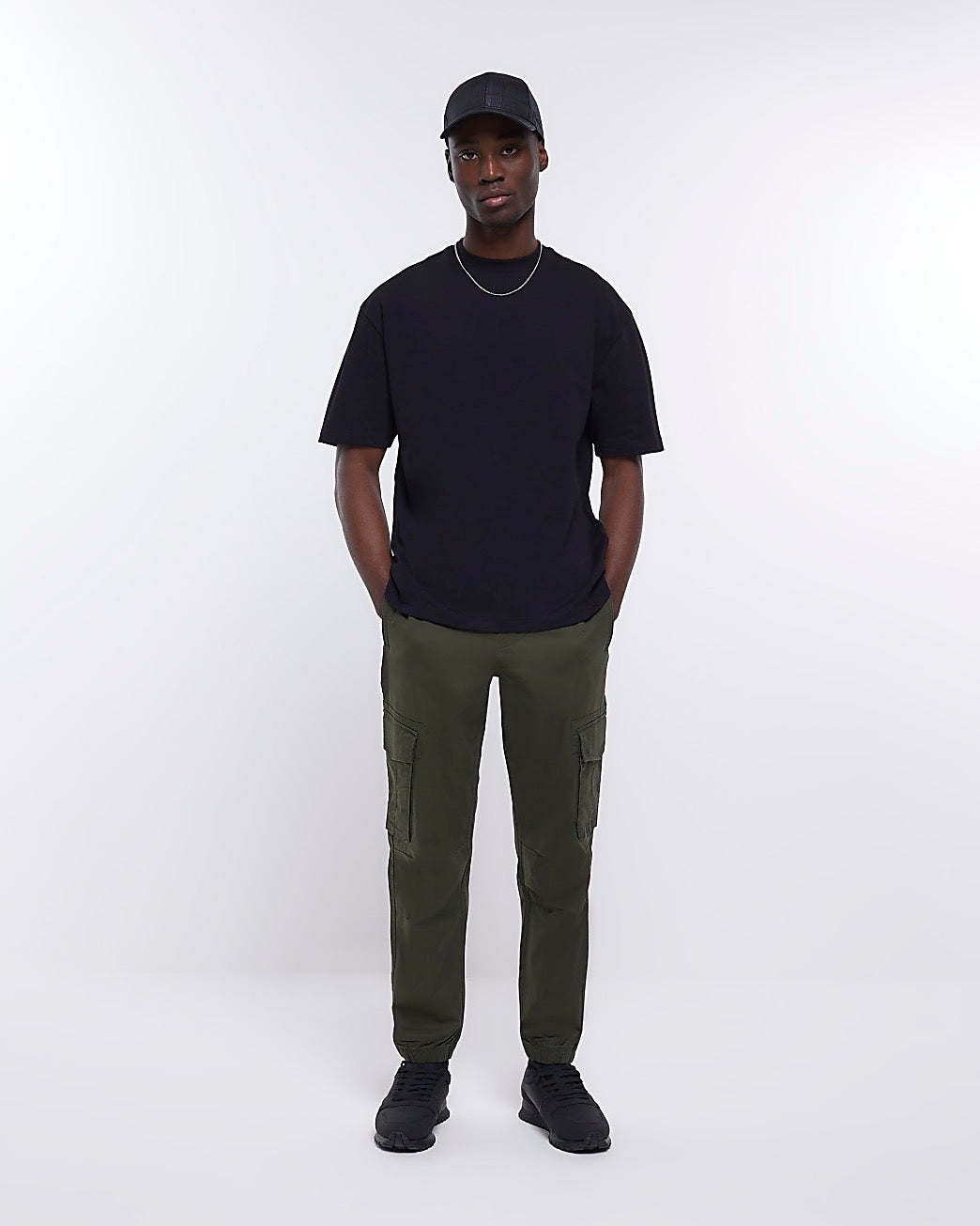 River Island Khaki regular fit cargo joggers (UK size)