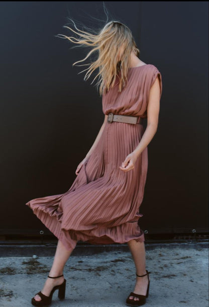 SHEIN Pleated Dress With Belt